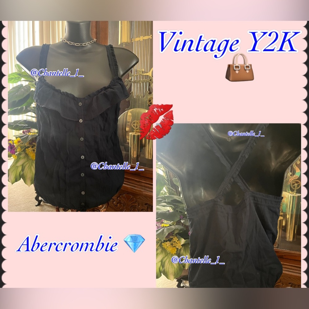 Beautiful and unique Abercrombie top Y2K ❣️